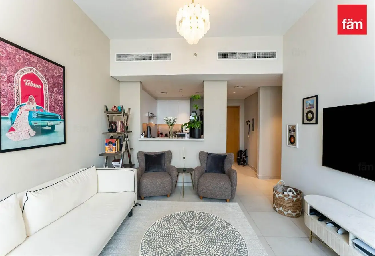 Must See | Bright | Rented | Terrace