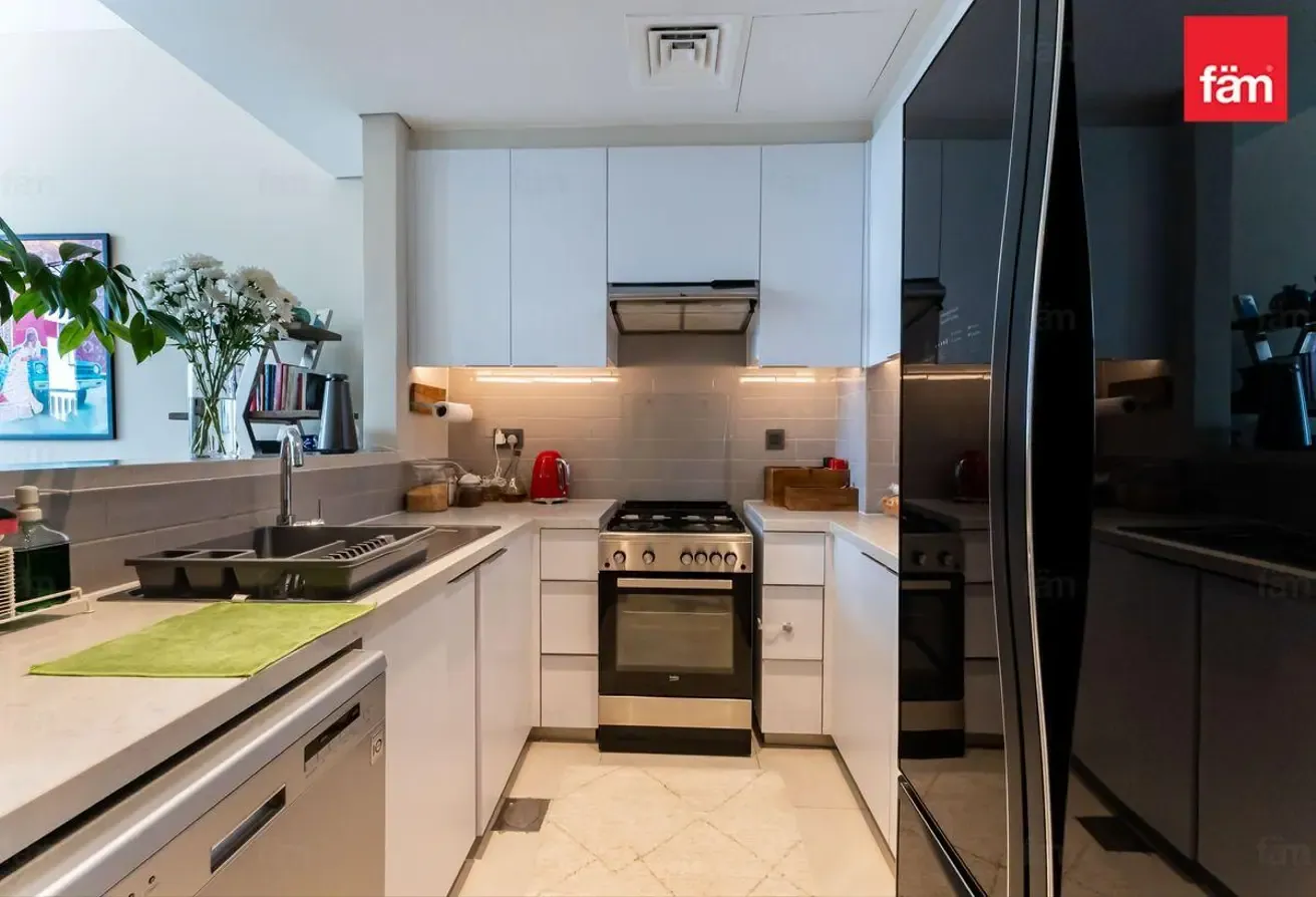 Must See | Bright | Rented | Terrace