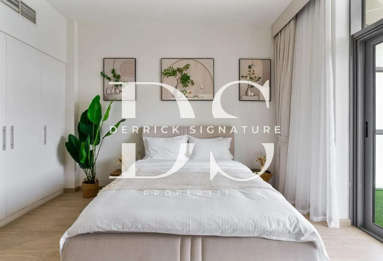 Upgraded Studio | Great Investment | Golf Panorama