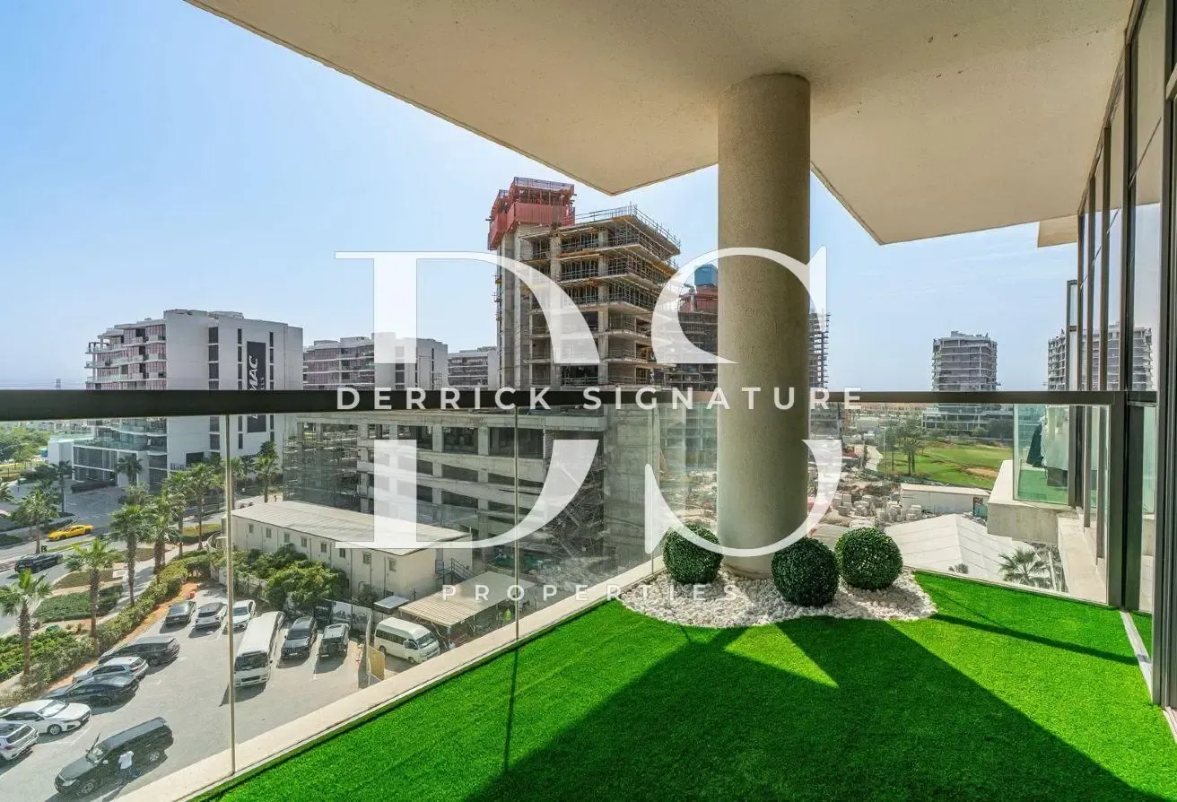Upgraded Studio | Great Investment | Golf Panorama