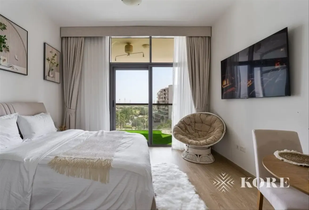 Modern stylish I Furnished I Vacant