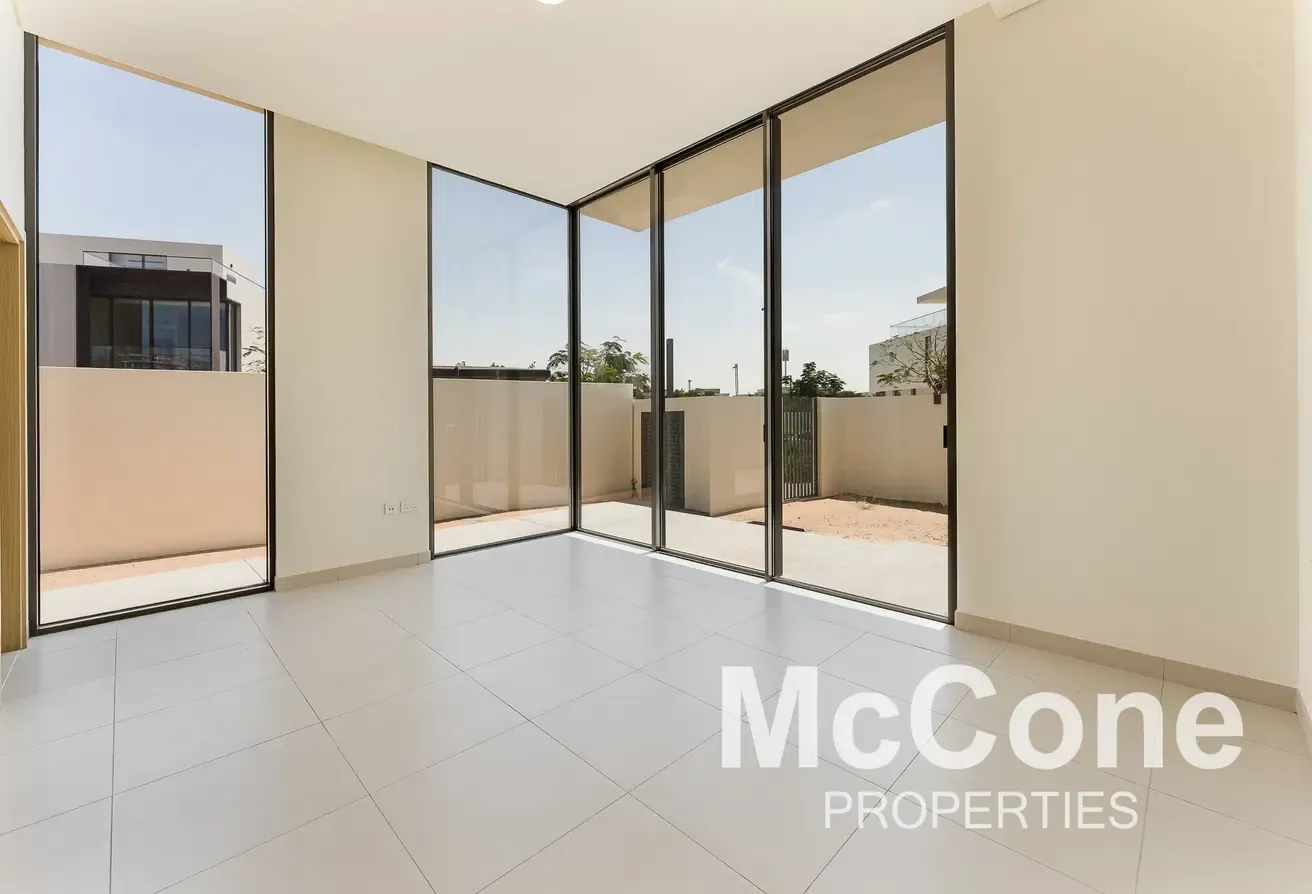 Brand New | Full Lagoon View | Corner Plot