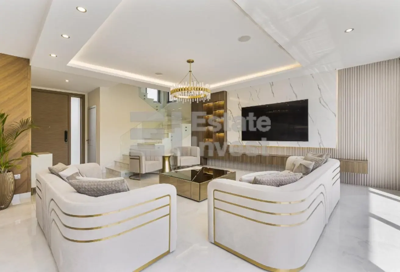 PRIVATE POOL | FULLY FURNISHED | ELITE LOCATION
