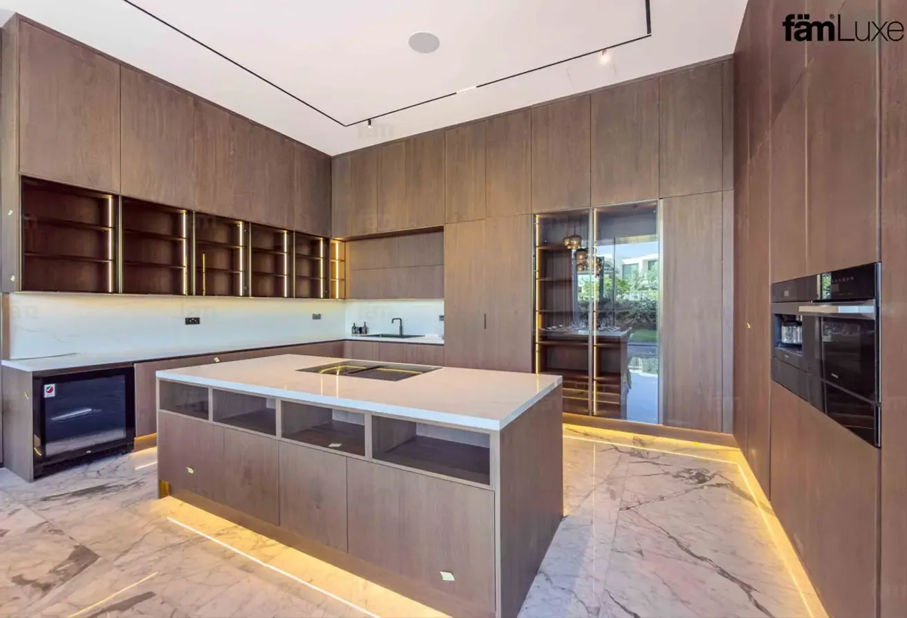 Brand New | Furnished | Vacant | Top Quality