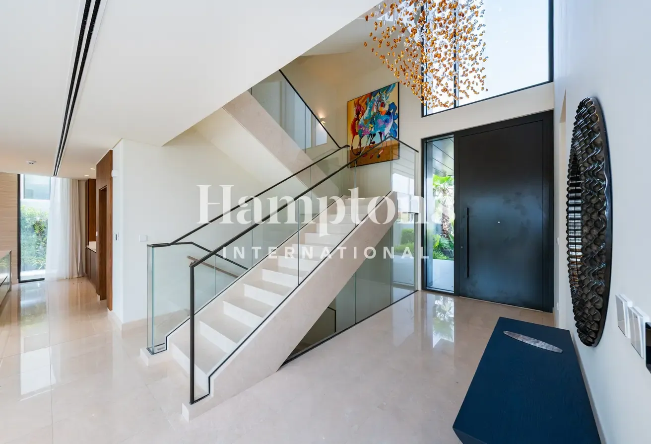 Turnkey Luxury | Full Lagoon View | Vastu