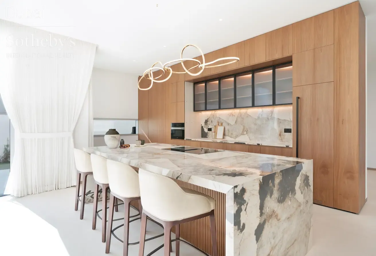 Turnkey Corner Villa in Fairway Vistas