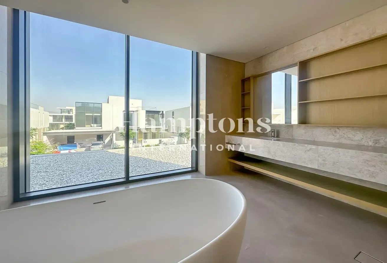 Furnished Villa | Luxurious | On Lagoon