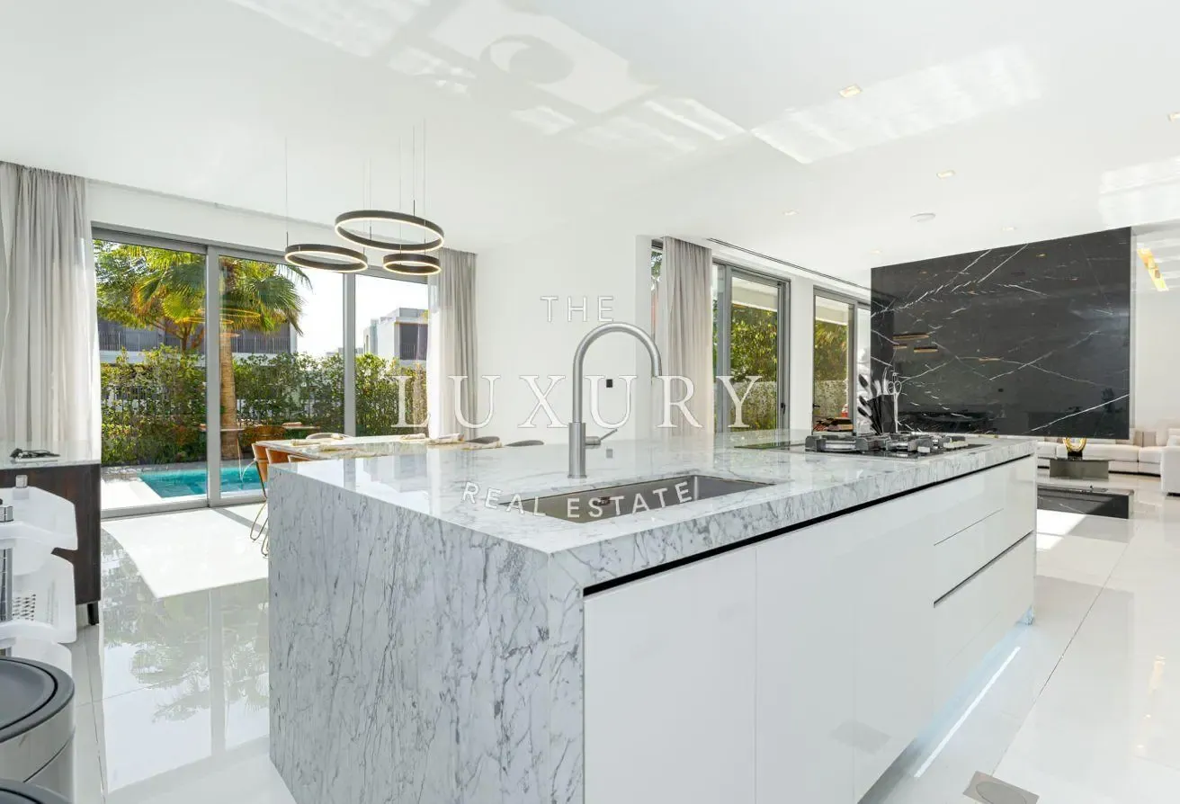 5BR PLUS MAIDS | EXCLUSIVE | LUXURIOUS VILLA