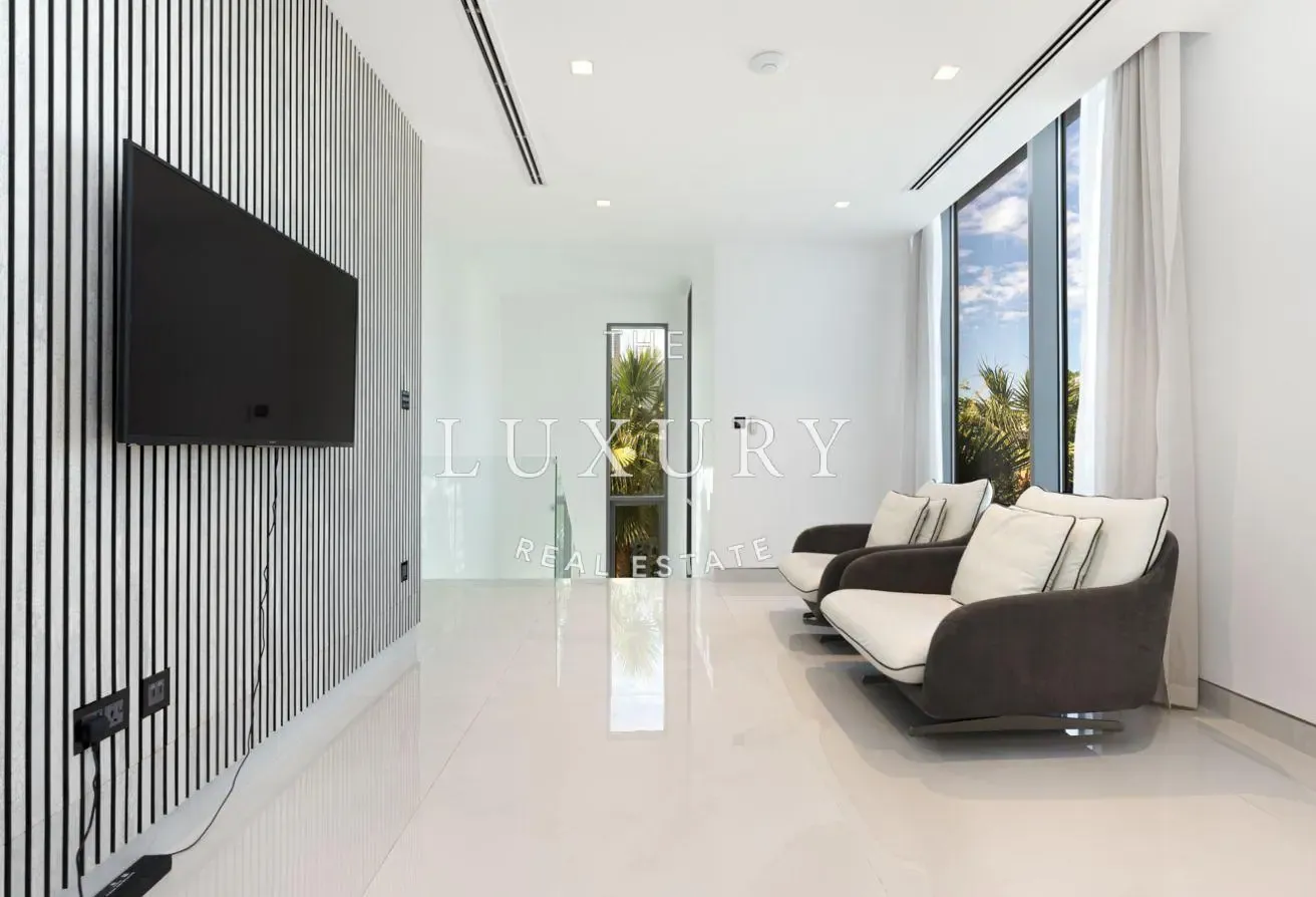 5BR PLUS MAIDS | EXCLUSIVE | LUXURIOUS VILLA