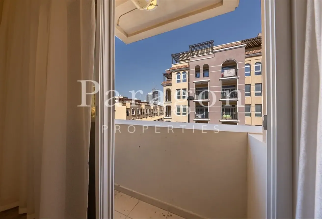 Spacious | Fully Upgraded 1BDR | Move-In Ready