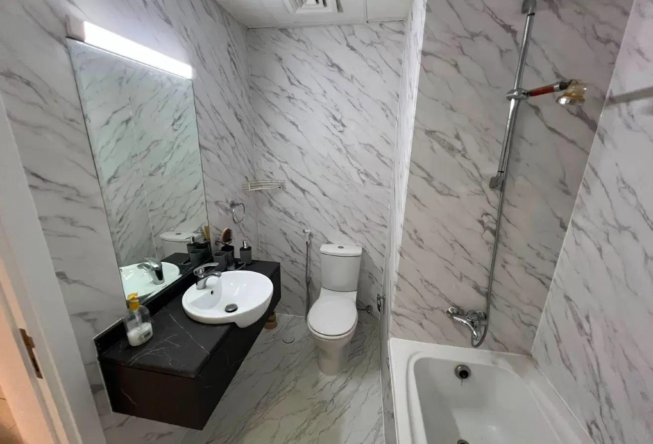 Studio JVC | Up to 12 Cheques | Vacant