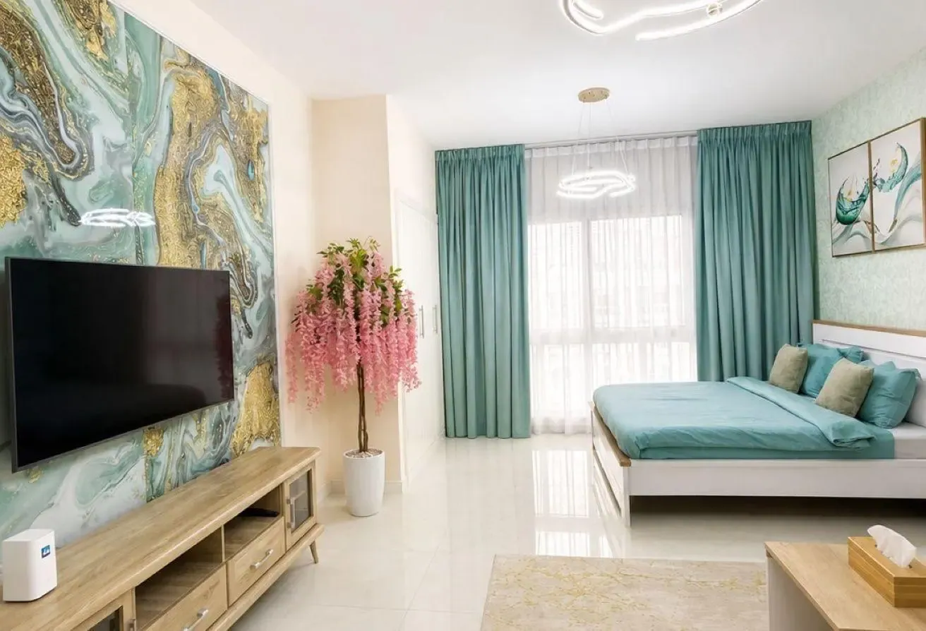 Huge Upgraded Studio | 12 Cheques | JVC