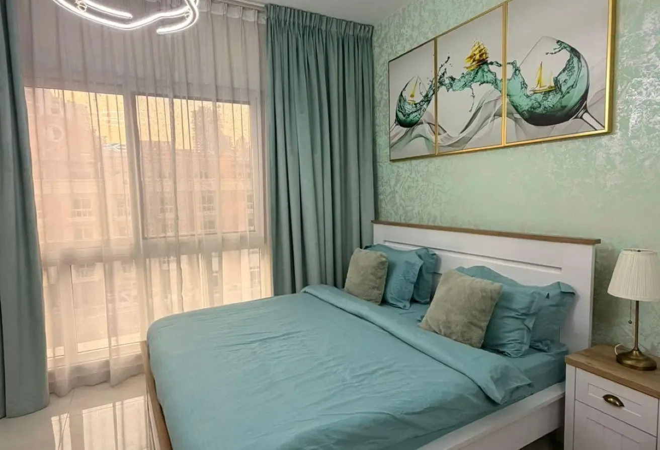 Huge Upgraded Studio | 12 Cheques | JVC