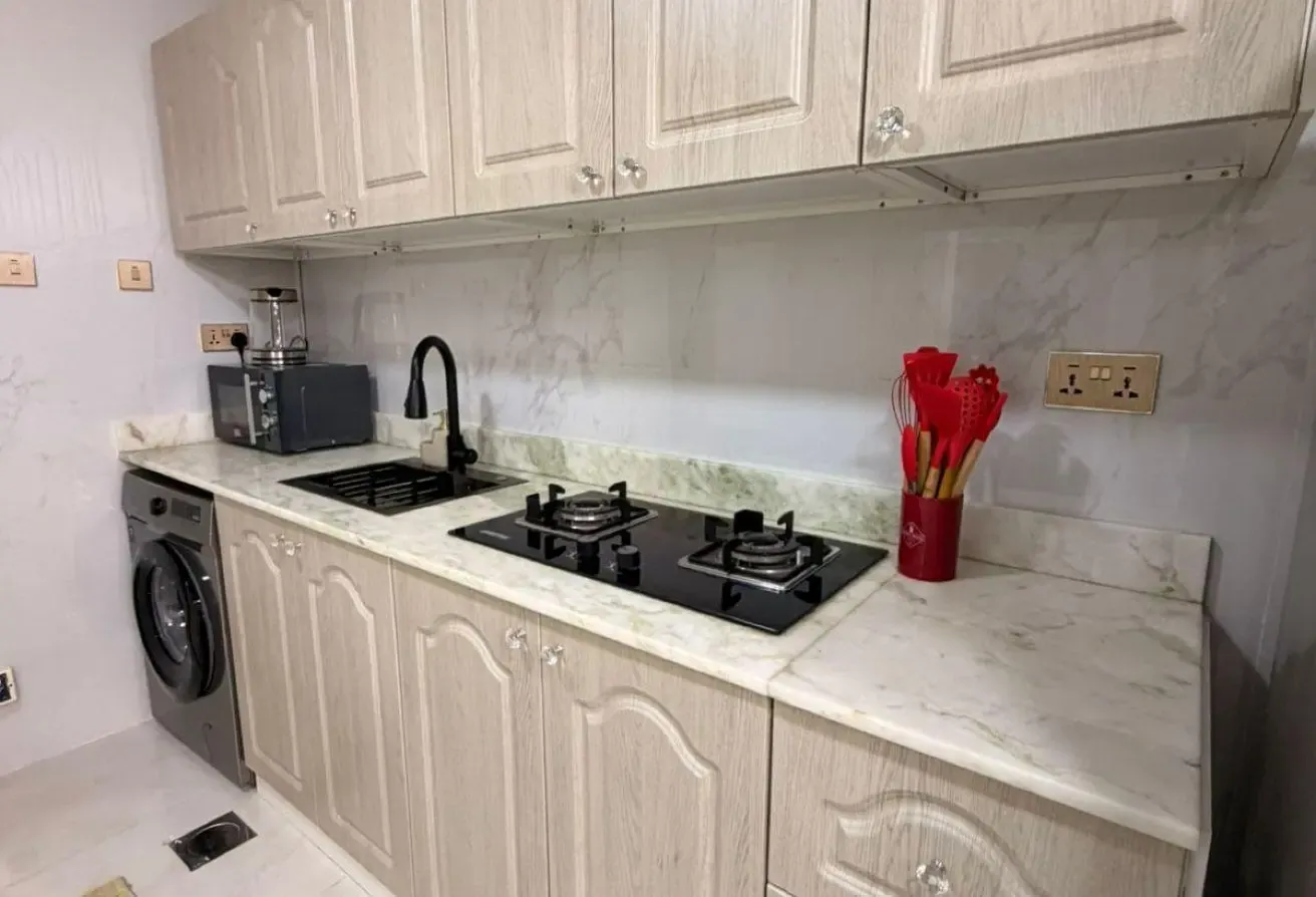 Huge Upgraded Studio | 12 Cheques | JVC
