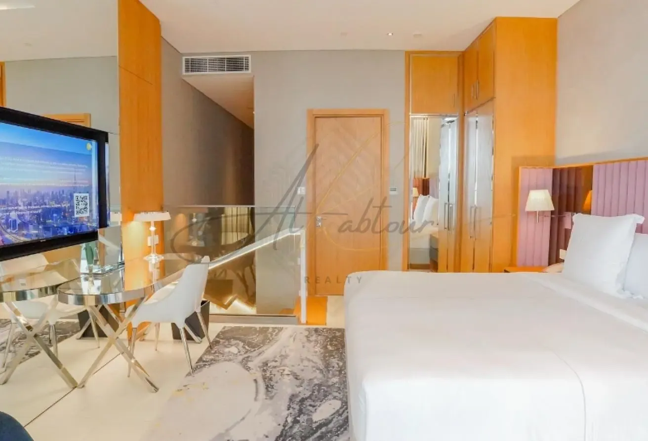 Luxury Duplex with Amazing Amenities High Floor