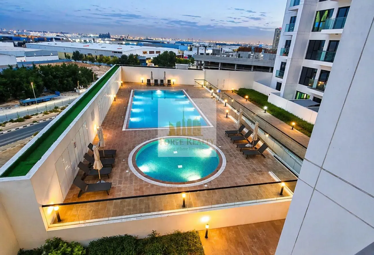 Brand New // Spacious & Bright  // Fully Furnished