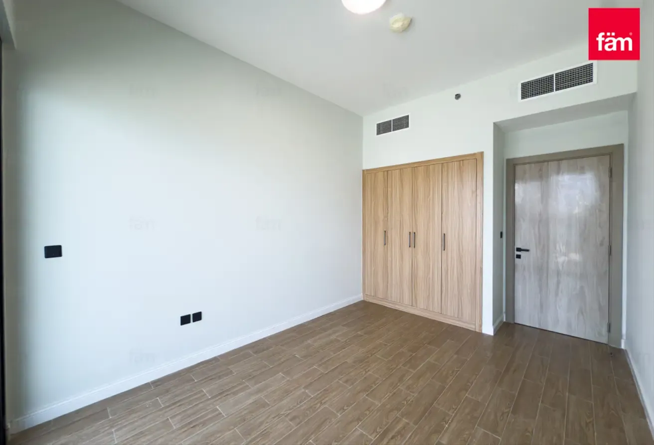 Available From September | Spacious | Metro Facing