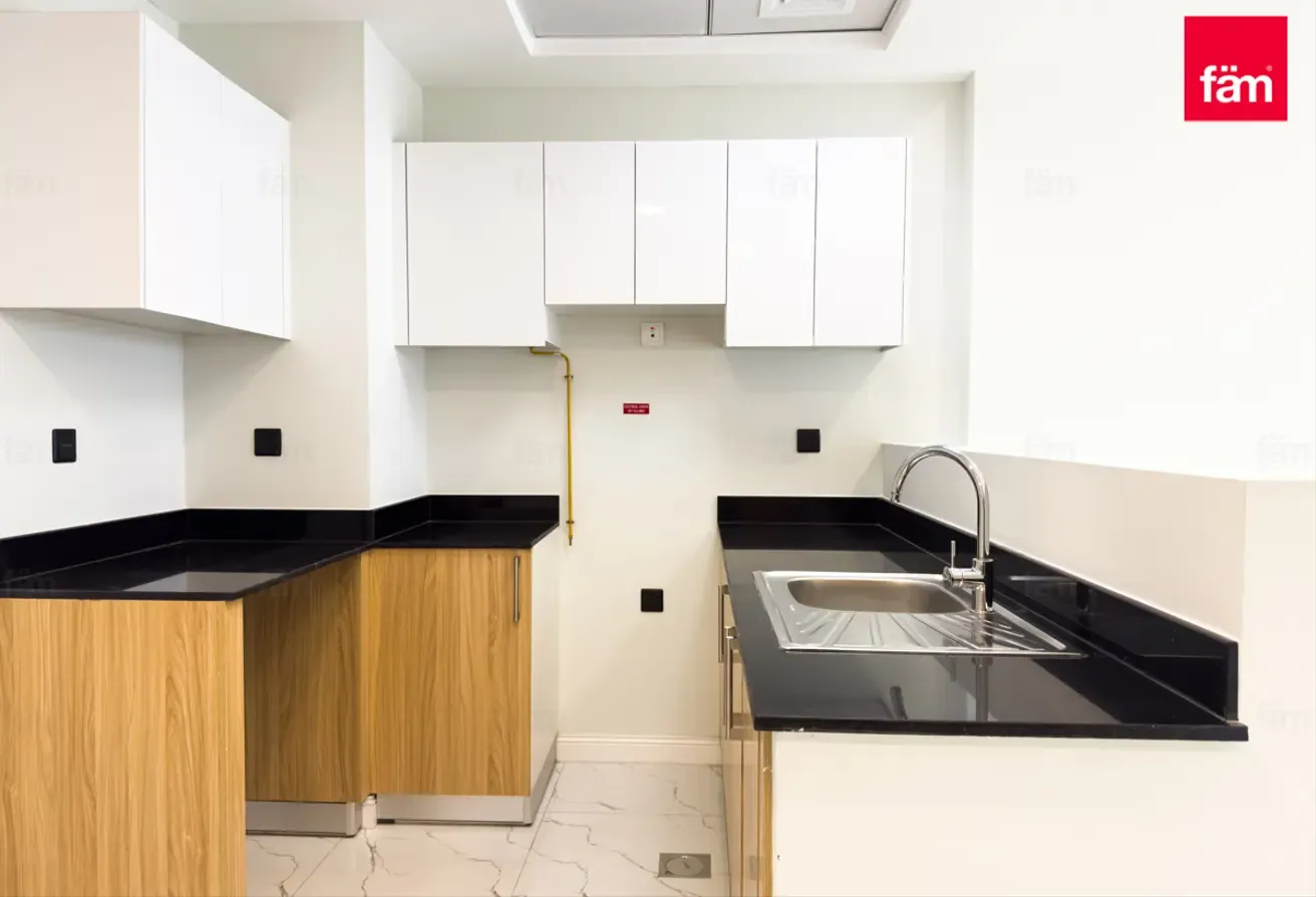 Available From September | Spacious | Metro Facing