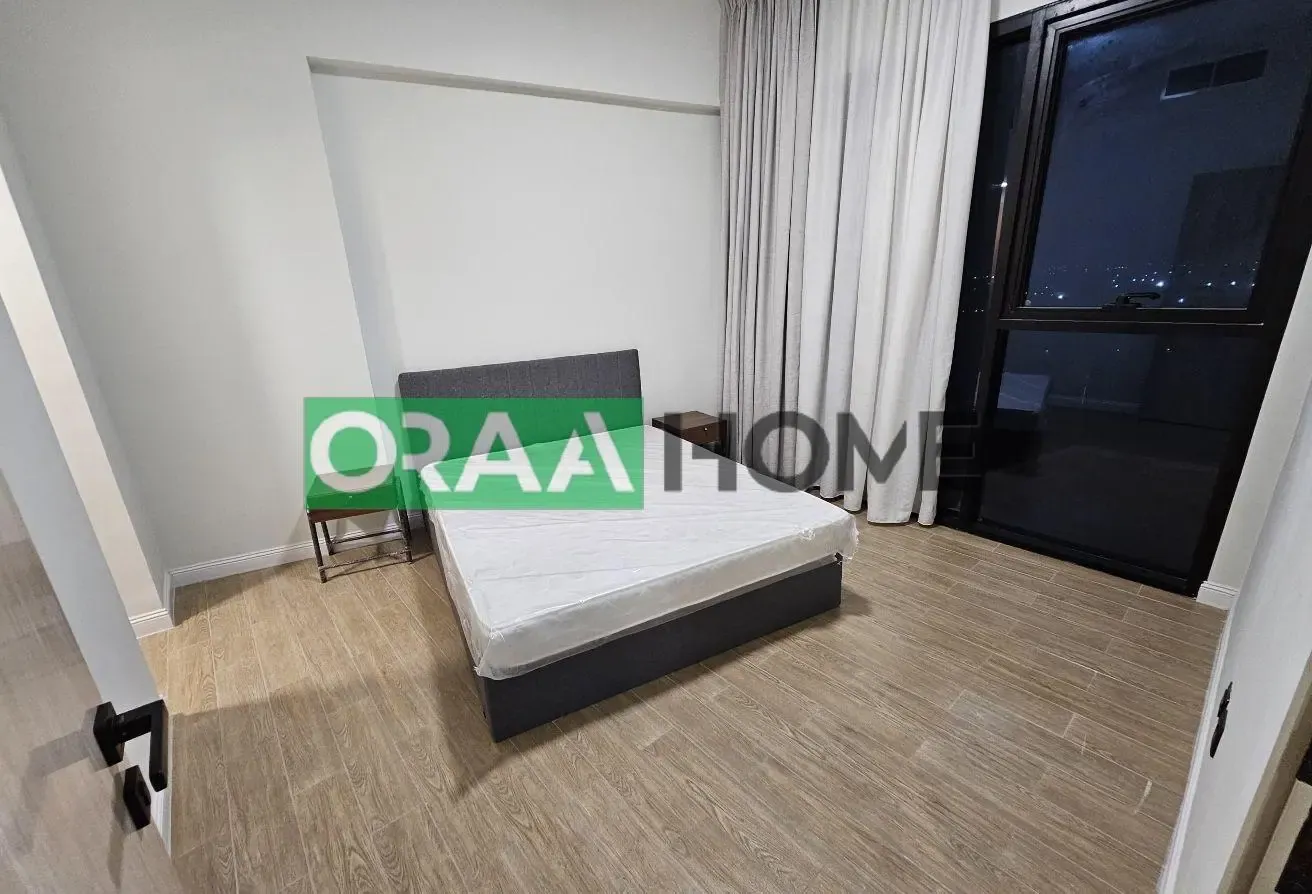 Pool View , Fully Furnished, Near Metro
