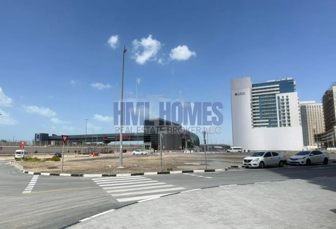 Modern Design | Spacious | Close to Metro