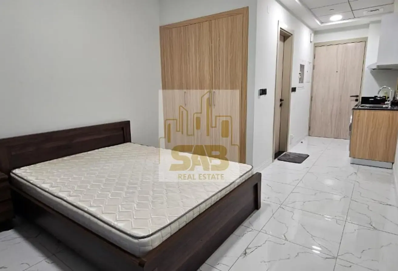 STUDIO | VACANT | FULLY FURNISHED