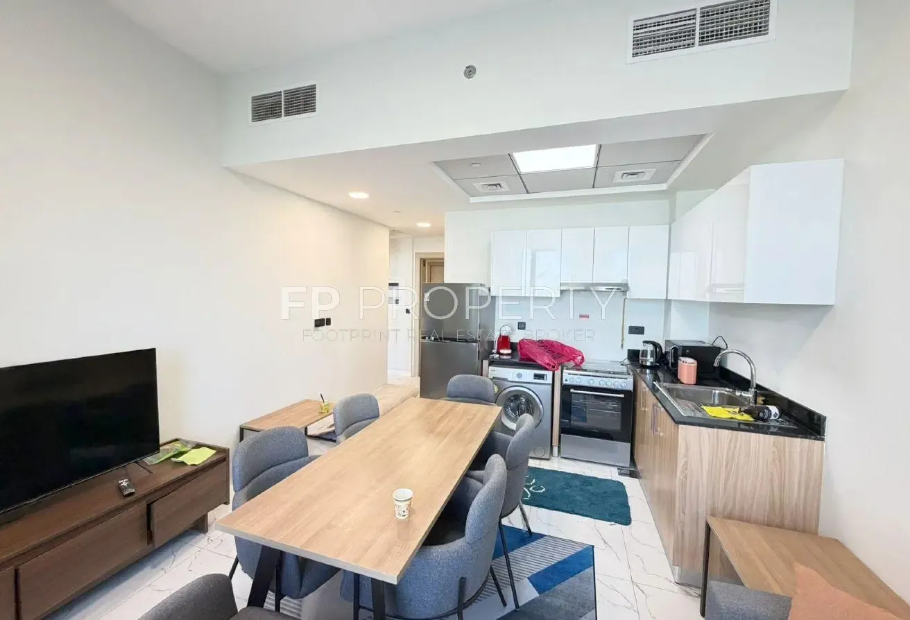 Close To Metro I Pool View I Fully Furnished
