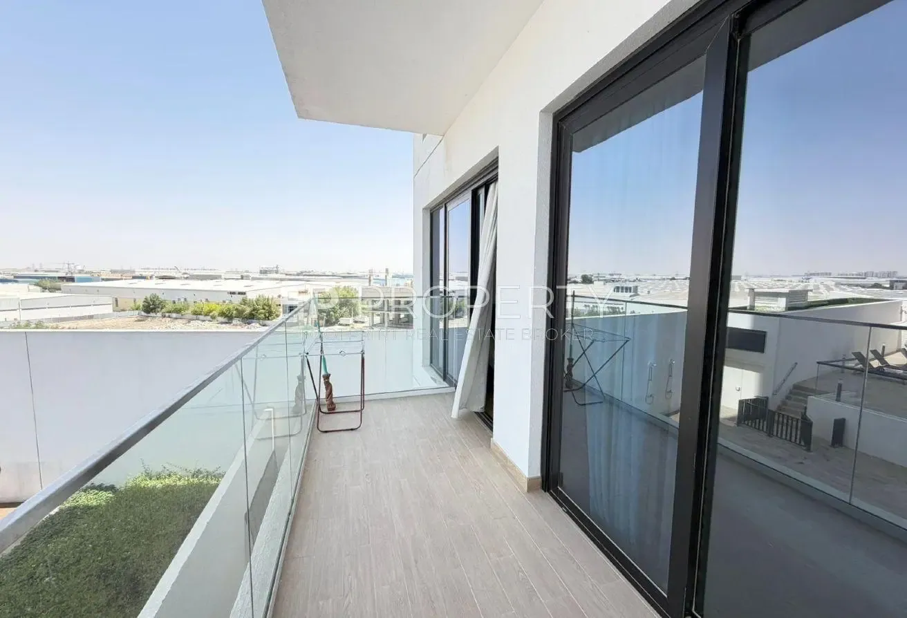 Close To Metro I Pool View I Fully Furnished