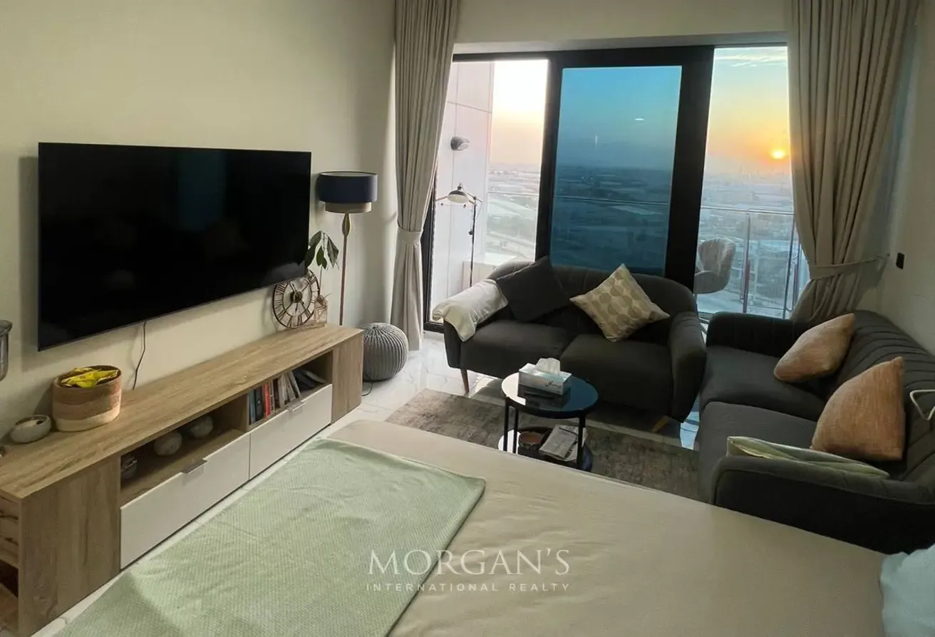 Studio | Furnished | Near Metro