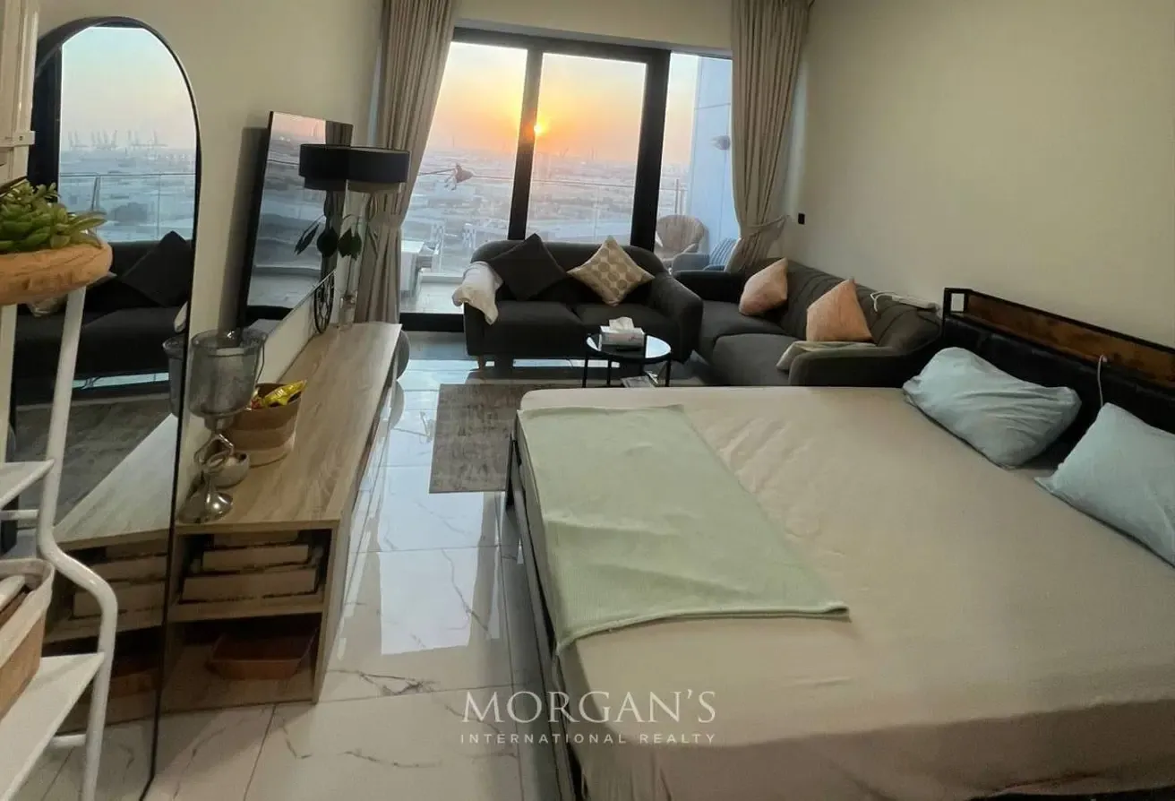 Studio | Furnished | Near Metro