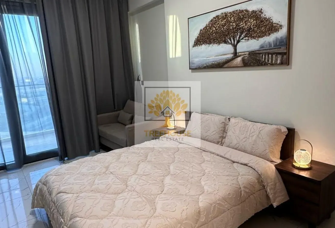 FULLY FURNISHED STUDIO| CLOSE TO METRO| HIGH FLOOR