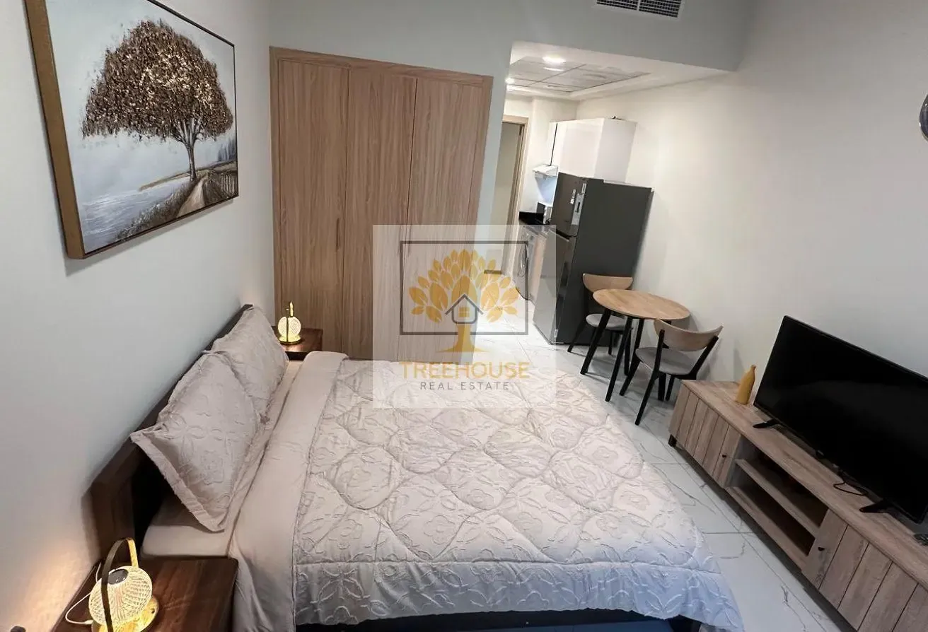 FULLY FURNISHED STUDIO| CLOSE TO METRO| HIGH FLOOR