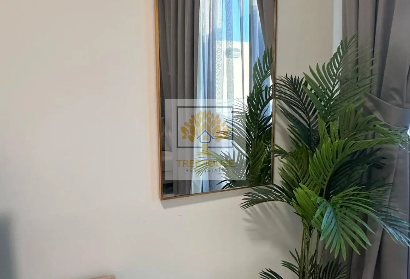 FULLY FURNISHED STUDIO| CLOSE TO METRO| HIGH FLOOR