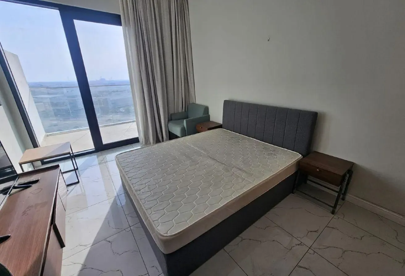 High-Floor Studio | Alexis Tower | Mixed City View