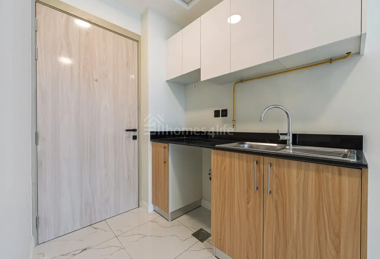 BRAND NEW  l READY TO MOVE  l NEAR METRO