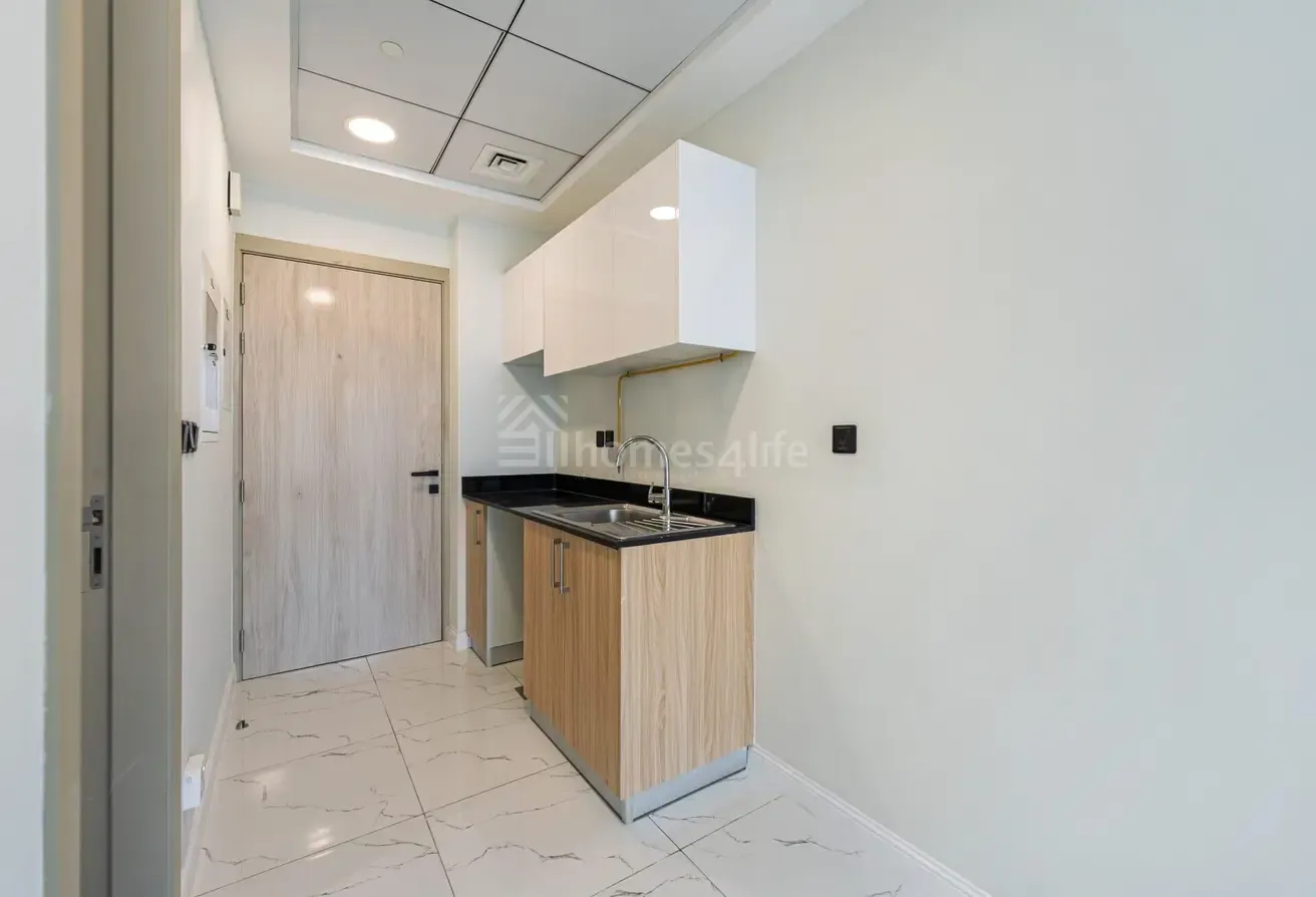 BRAND NEW  l READY TO MOVE  l NEAR METRO