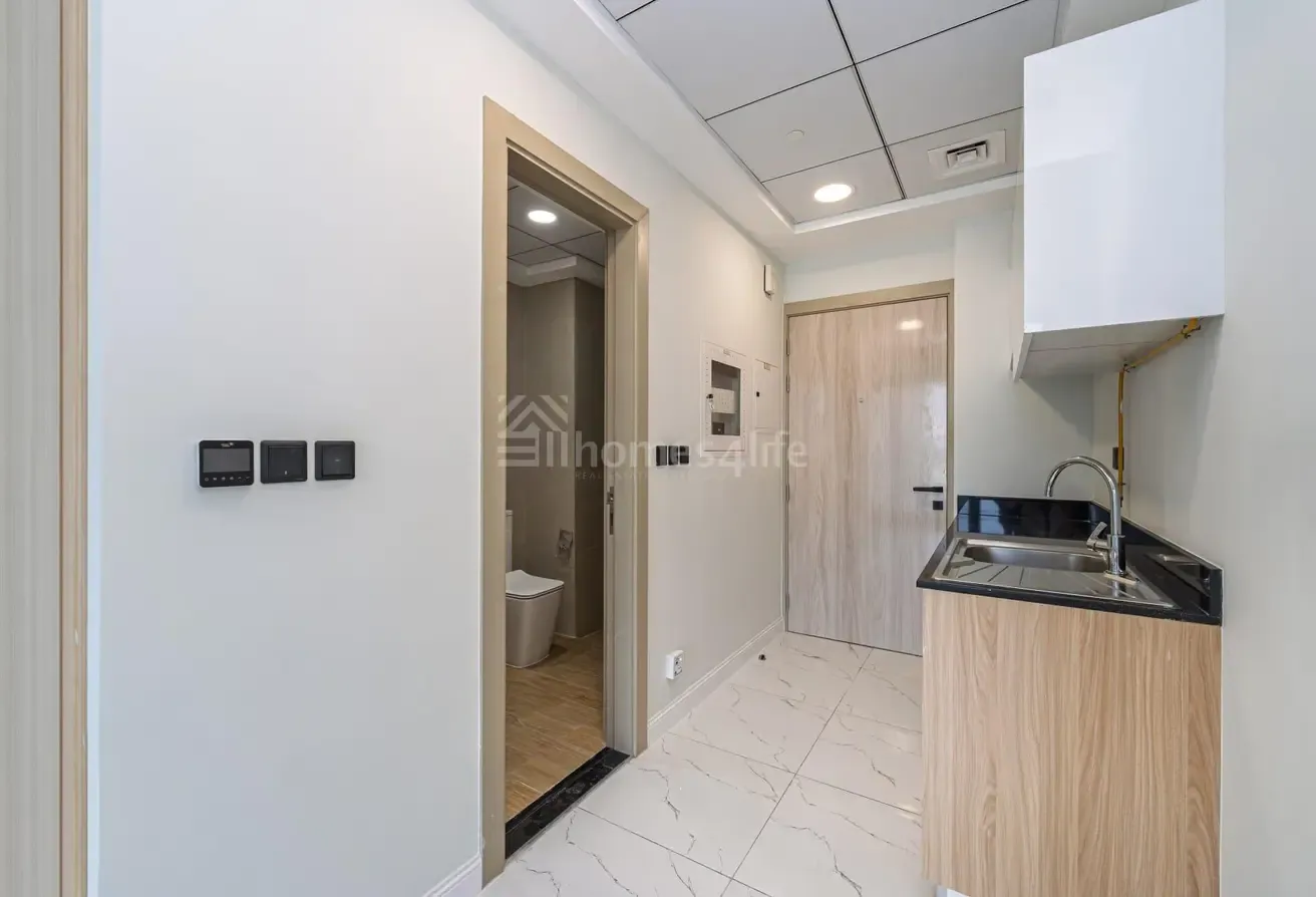 BRAND NEW  l READY TO MOVE  l NEAR METRO