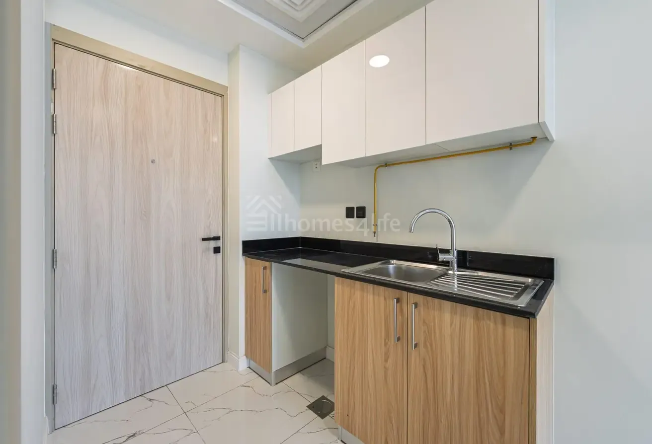 BRAND NEW  l READY TO MOVE  l NEAR METRO