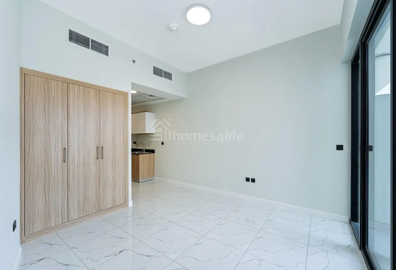BRAND NEW  l READY TO MOVE  l NEAR METRO