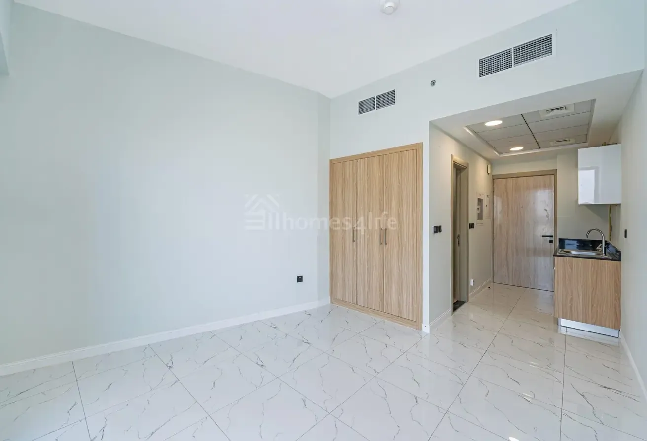 BRAND NEW  l READY TO MOVE  l NEAR METRO