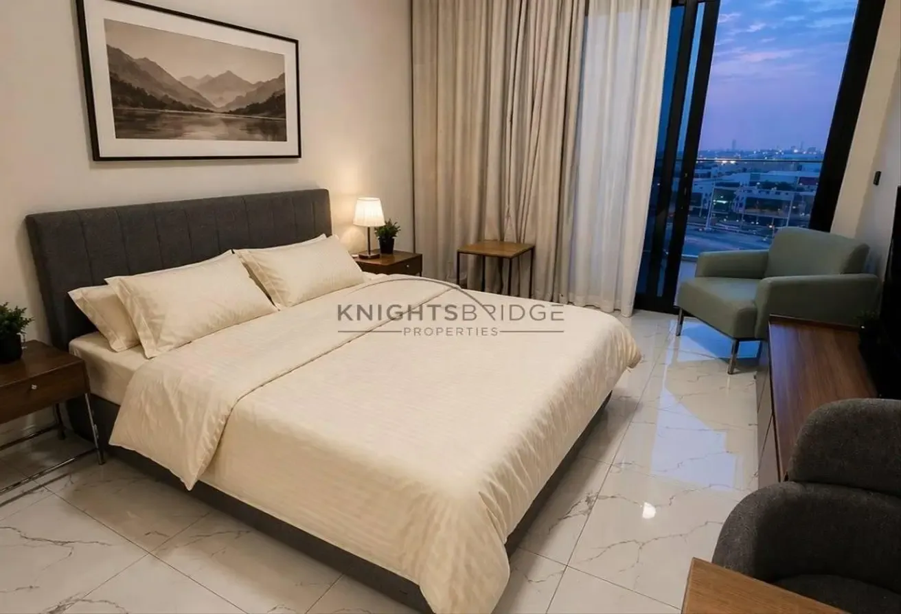 Fully Furnished | Close To Metro | Flexy Cheques