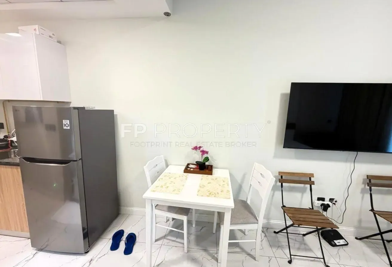 Close to Metro I Fully Furnished I Spacious