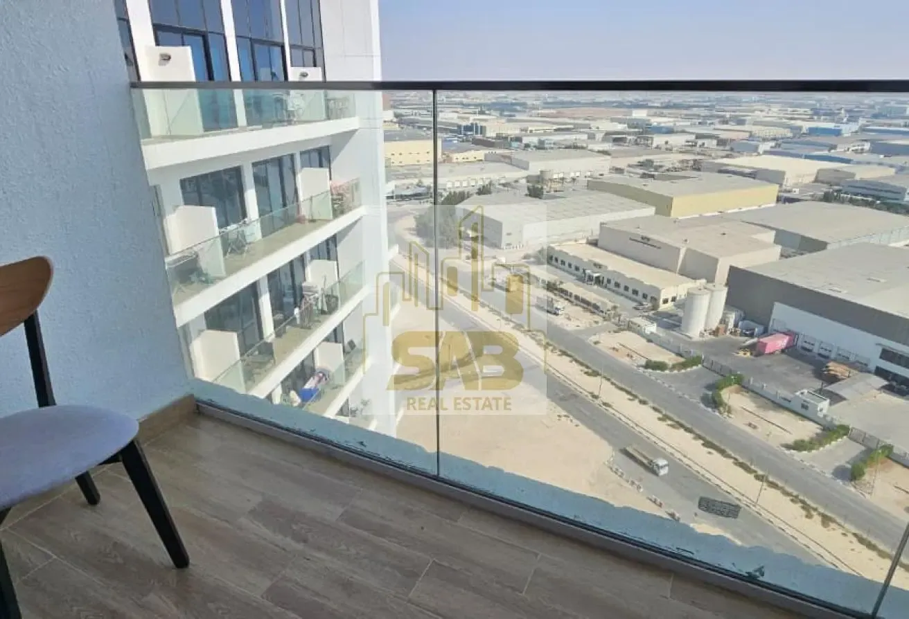 VACANT STUDIO | FURNISHED | PRIME LOCATION
