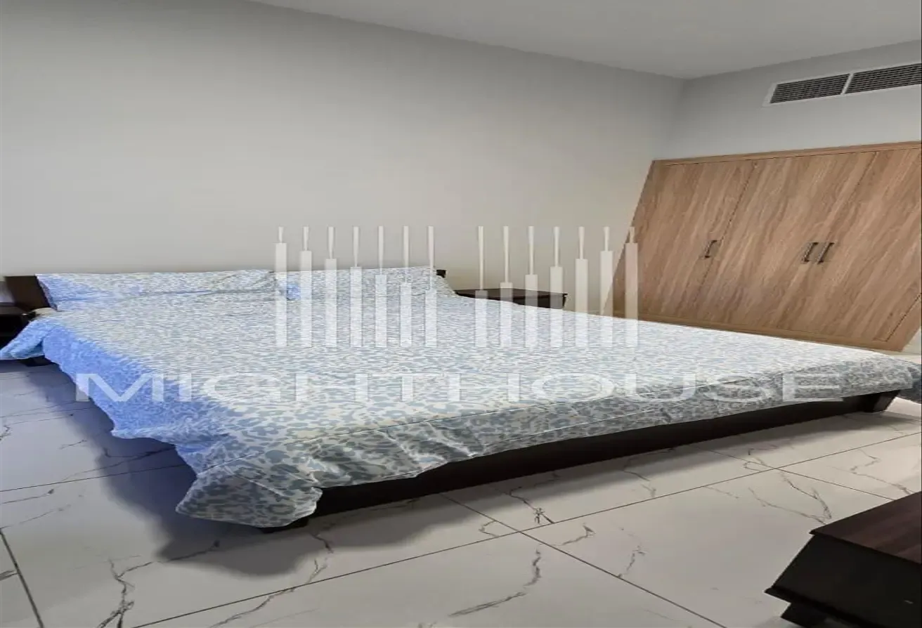 Flexible 12 Cheques | Furnished Studio