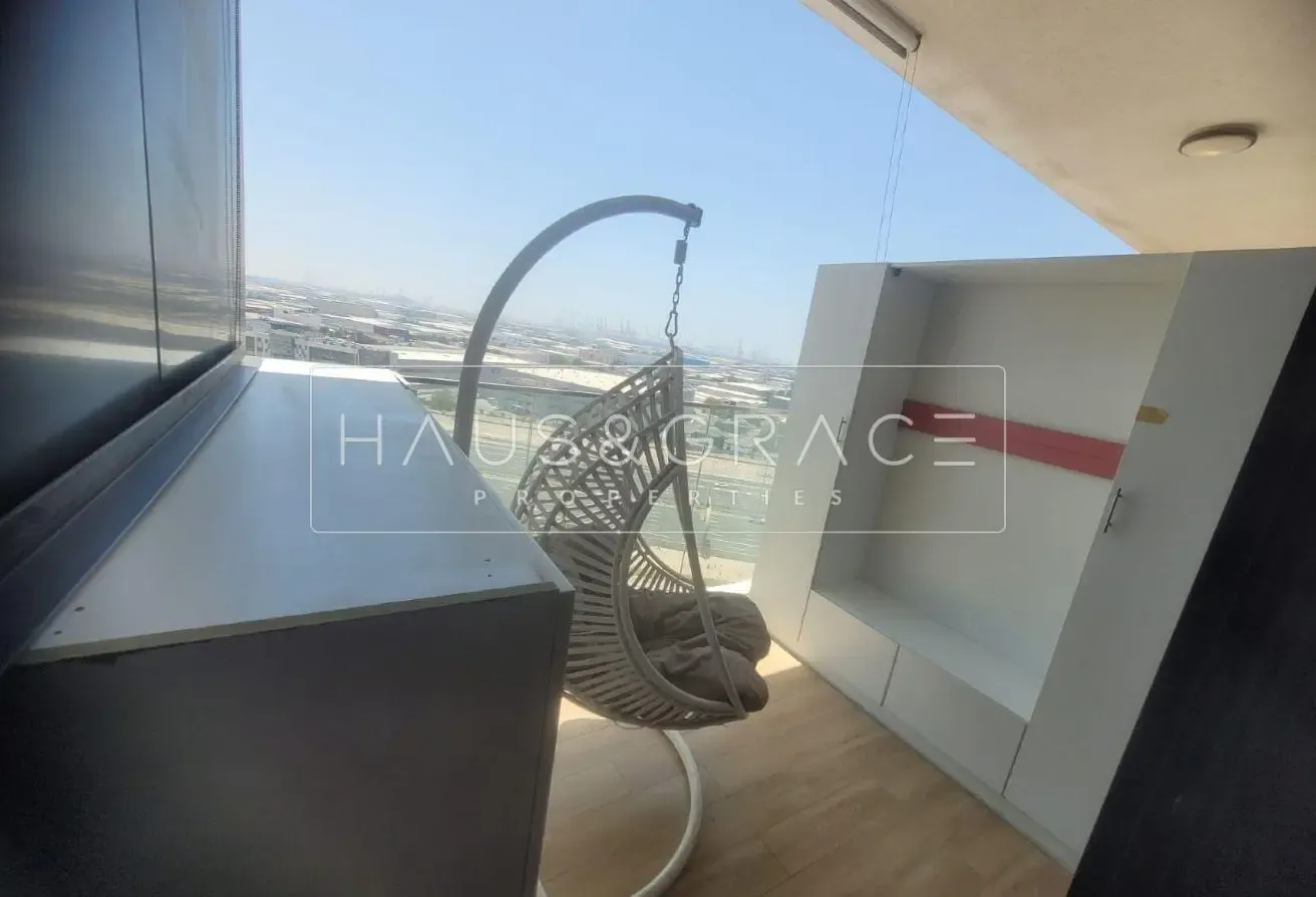 UPGRADED FULLY FURNISHED STUDIO NEXT TO METRO