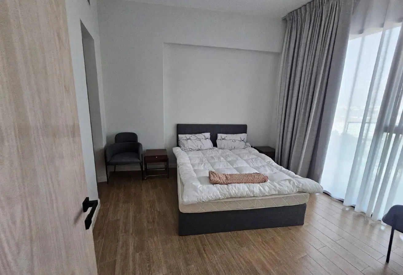 1BR Apartment | Vacant | Balcony View