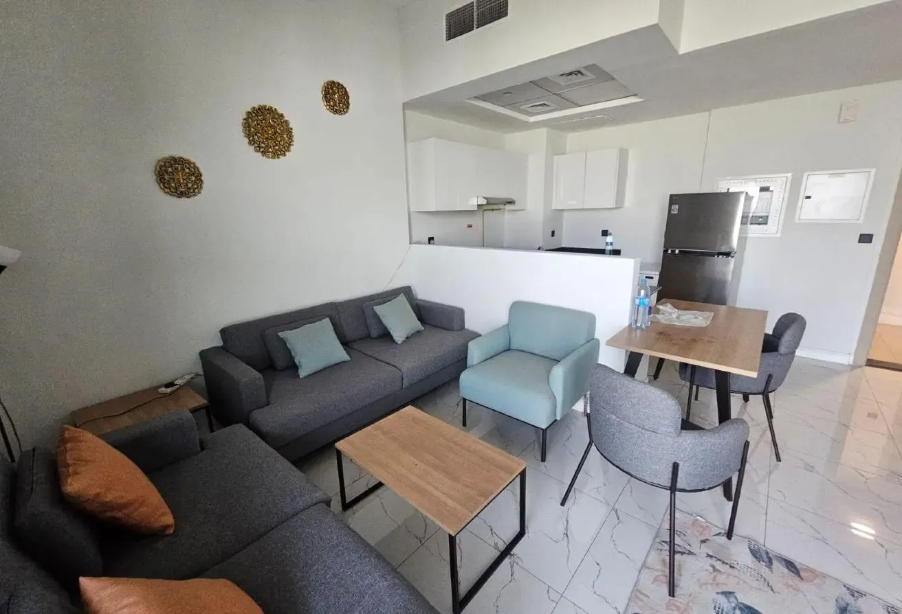 1BR Apartment | Vacant | Balcony View