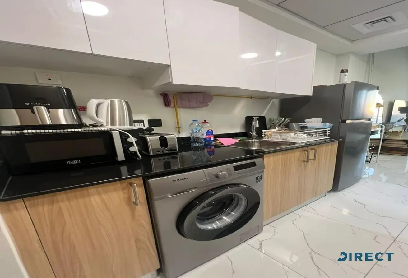 Furnished | Vacant NOW | Close to the Metro