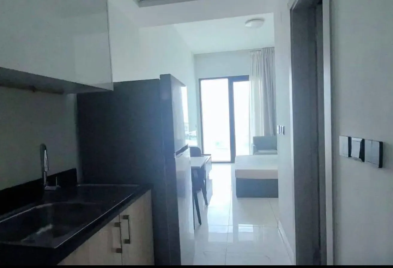 Fully Furnished Studio | High Floor | Balcony