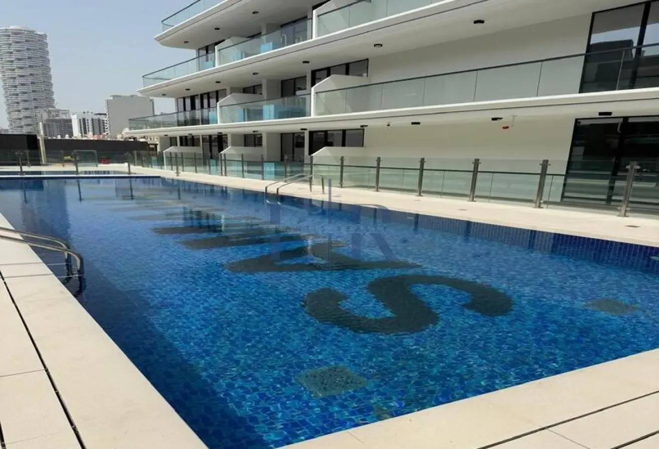 BRAND NEW / PRIVATE POOL / SPACIOUS LAYOUT