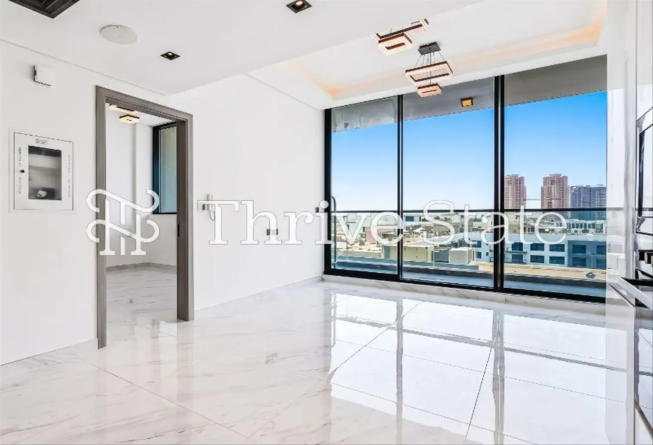 Brand New Luxury Living with Private Jacuzzi
